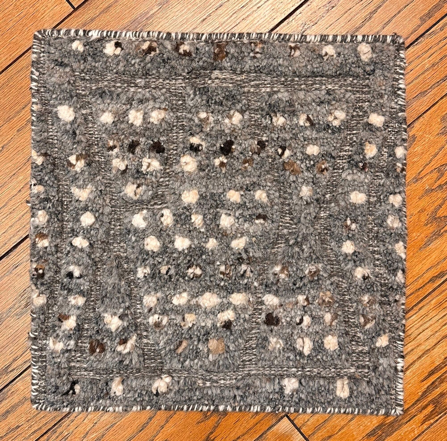 Hi/Lo Textured wool 18"x18" square (gray/multicolor)