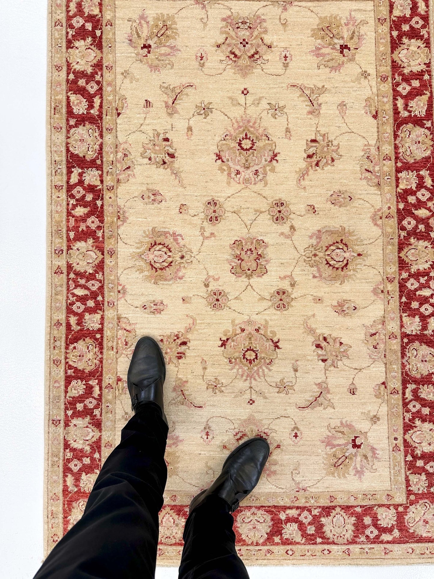 Chobi Farahan bge/red 3'11"x6'01'