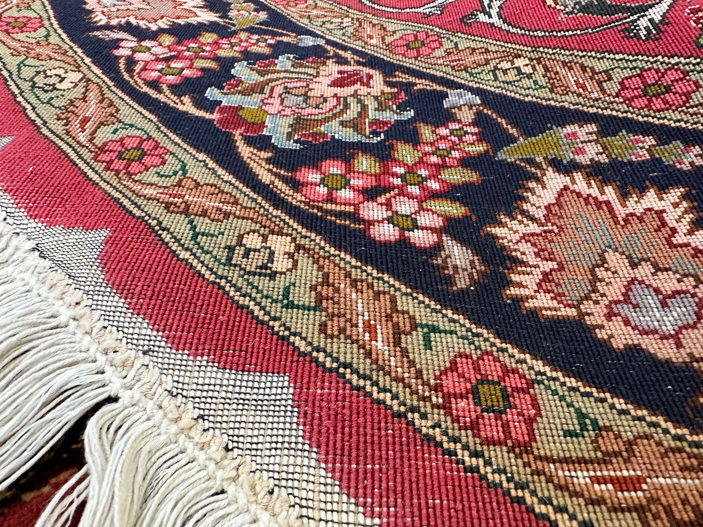 Vintage Persian Tabriz Wool/Silk (4'10"Round) dk.rose/black