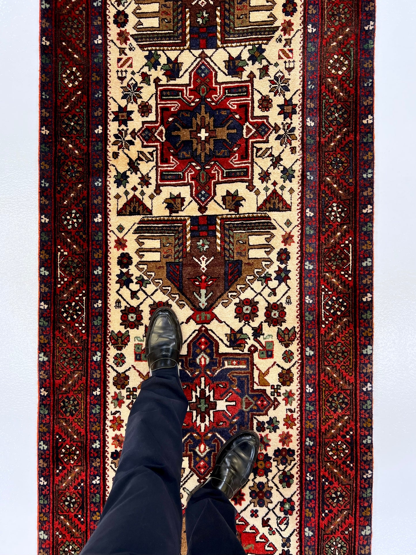 Persian Karajeh 3'01" x 14'05" ivo/red