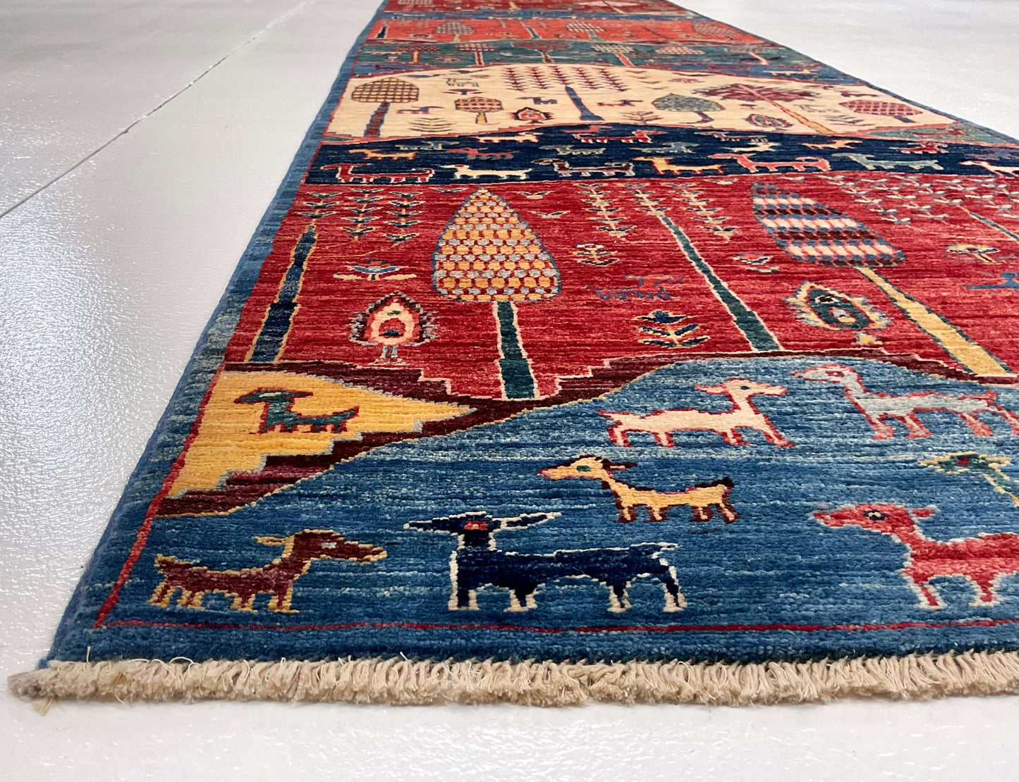 Scenic Tree of life 2'11"x11'06" multi/blue