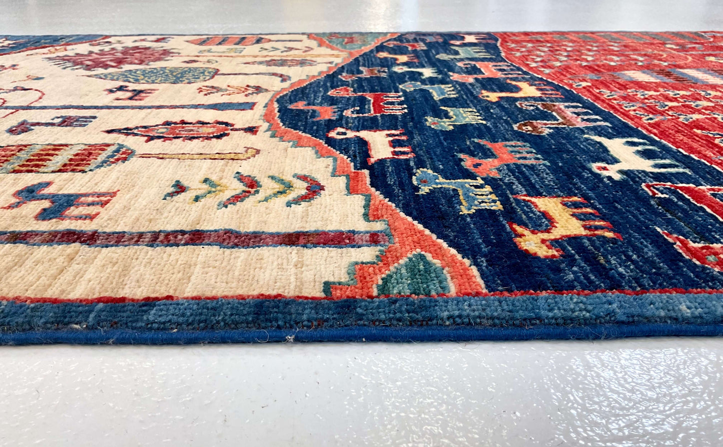 Scenic Tree of life 2'11"x11'06" multi/blue