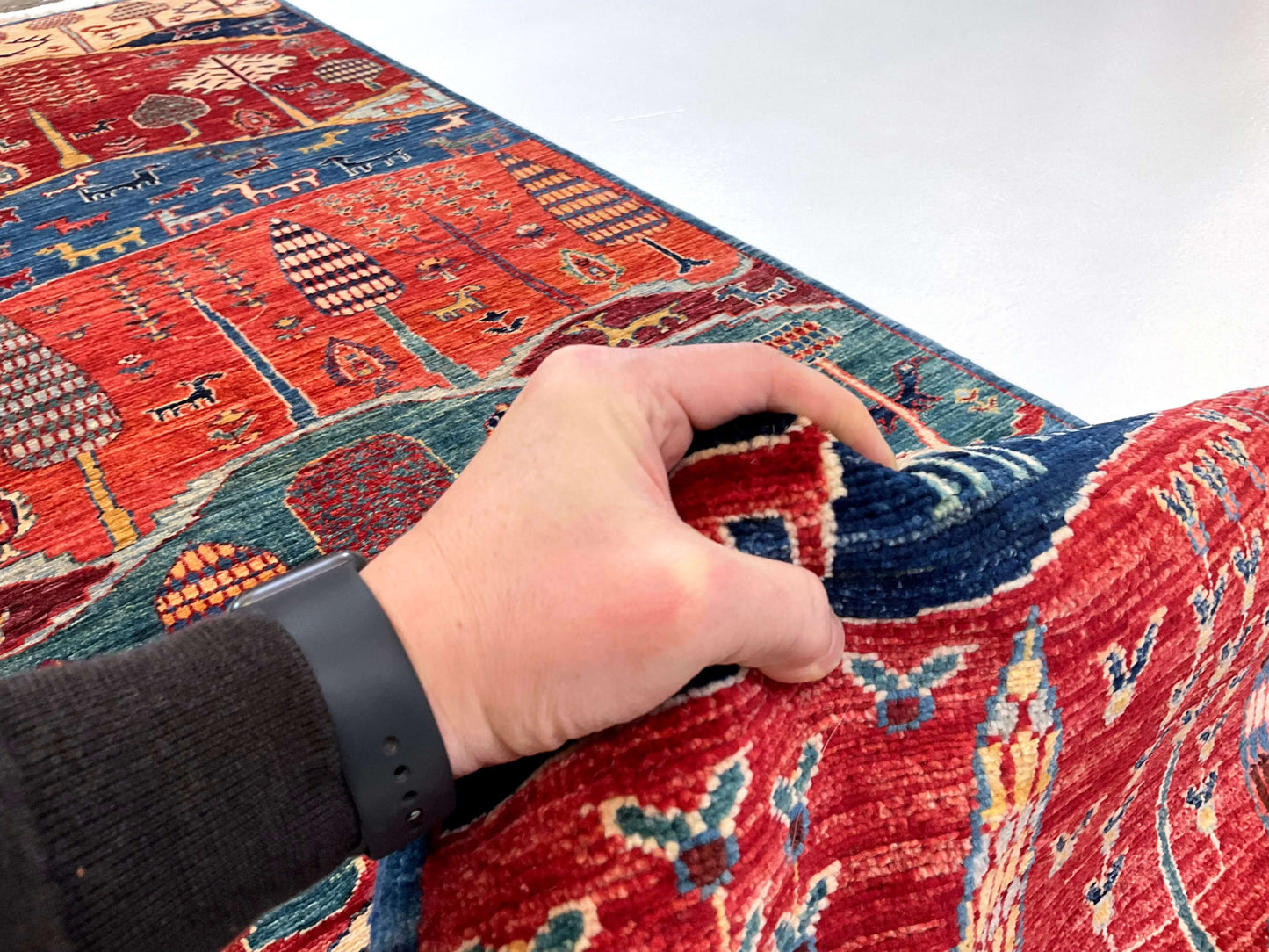 Scenic Tree of life 2'11"x11'06" multi/blue