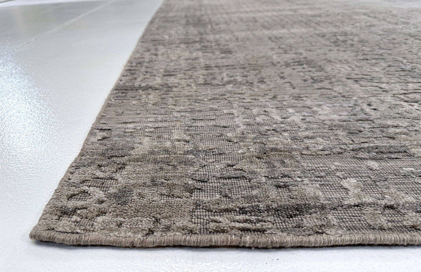 Hi-Low Textured Bamboo 6x9 (gray)