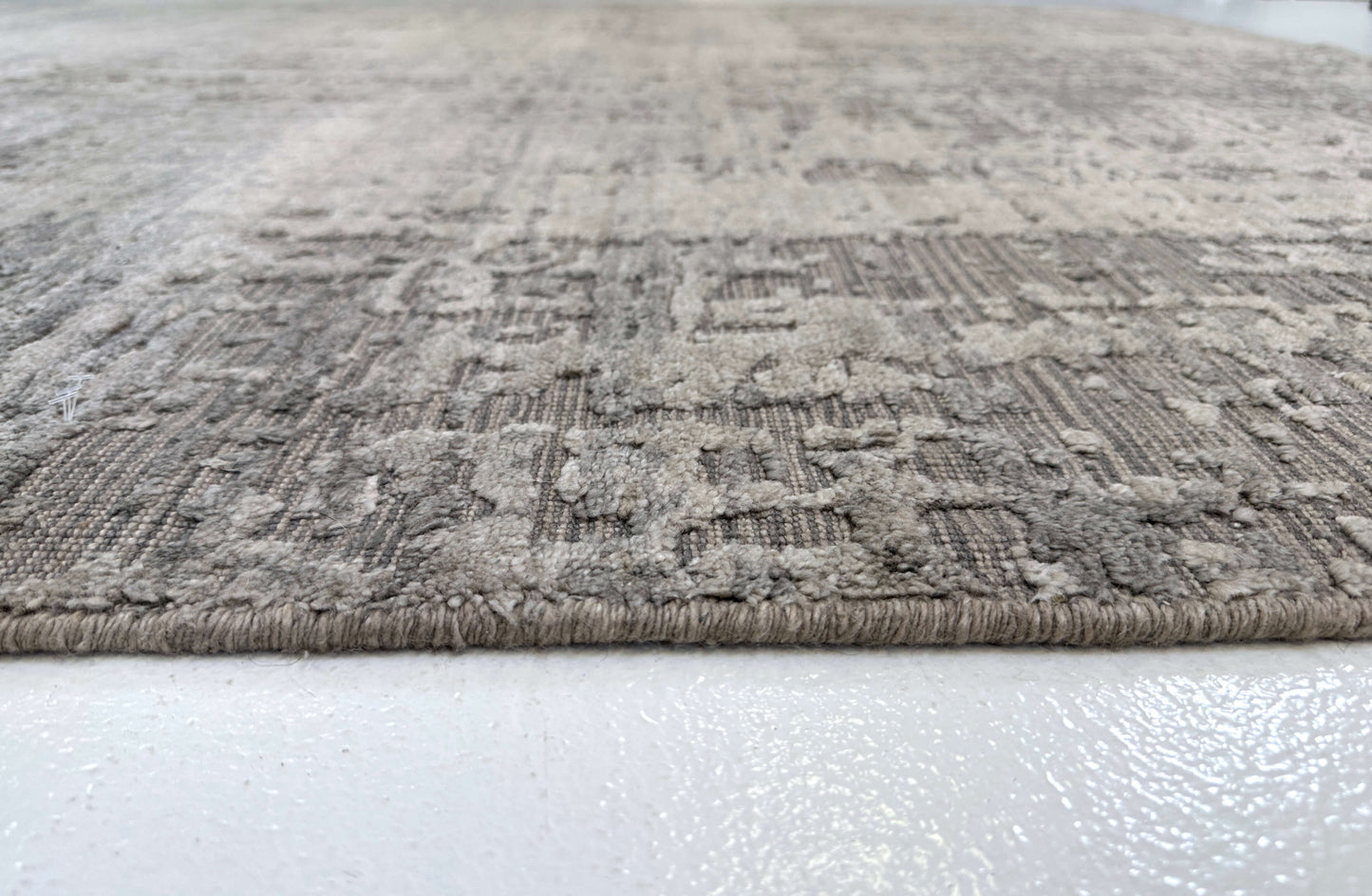 Hi-Low Textured Bamboo 6x9 (gray)