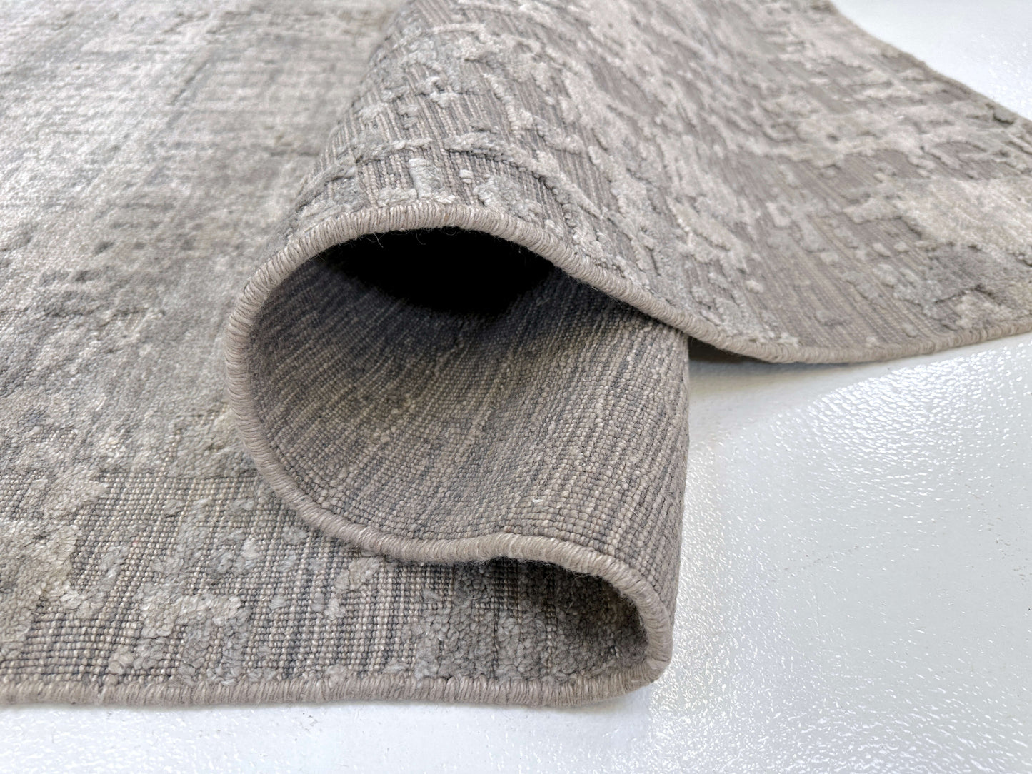 Hi-Low Textured Bamboo 6x9 (gray)