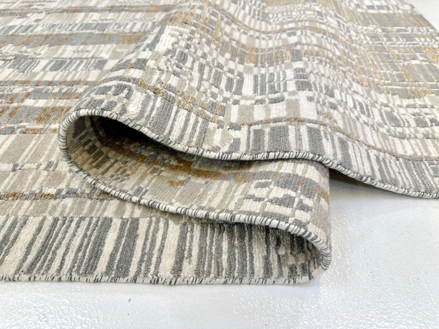 Carved, Modern Tibetan-Style 6x9 (ivory/gold)