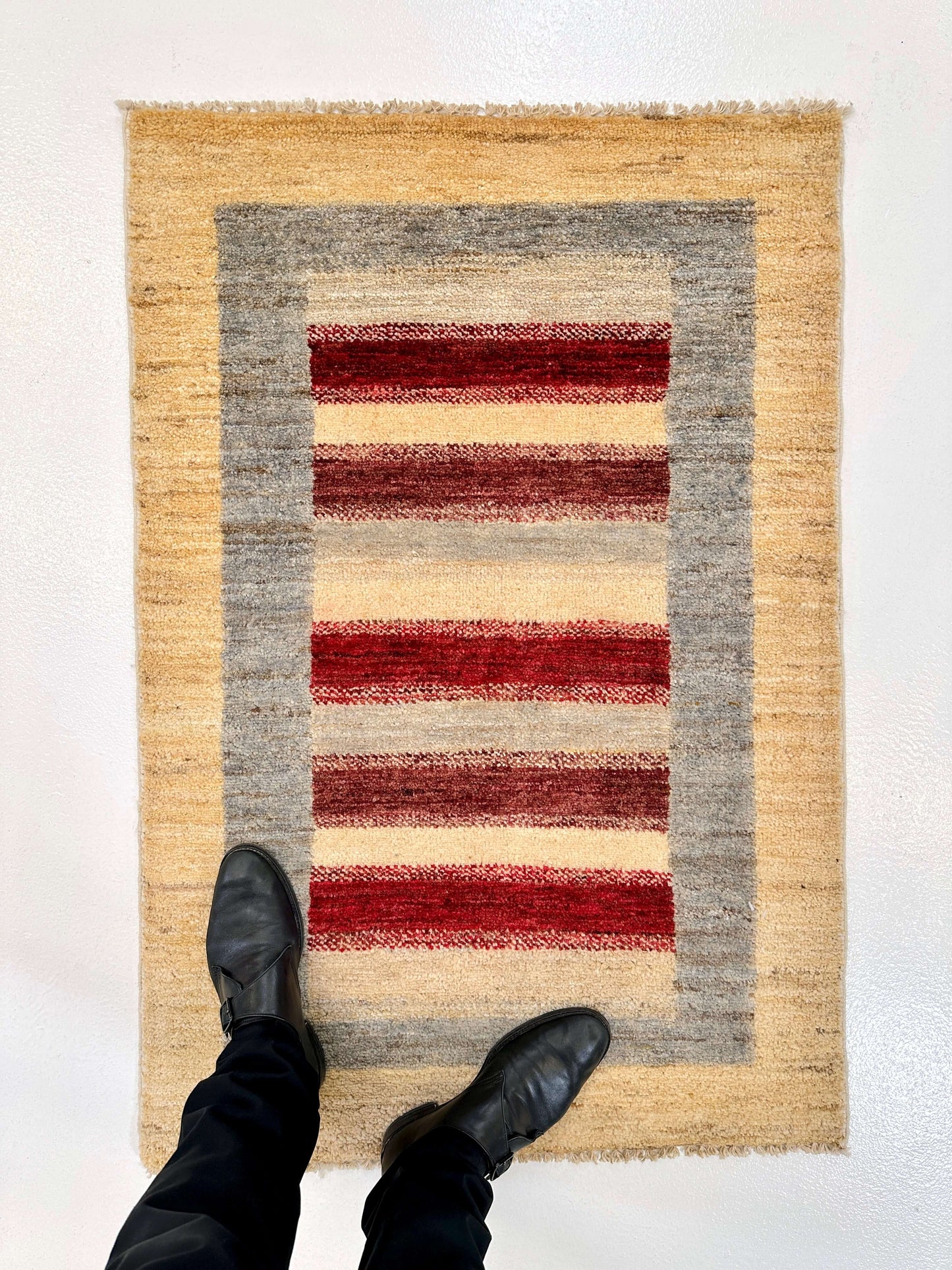 Gabbeh 2'08"x3'11" ivory/multicolor