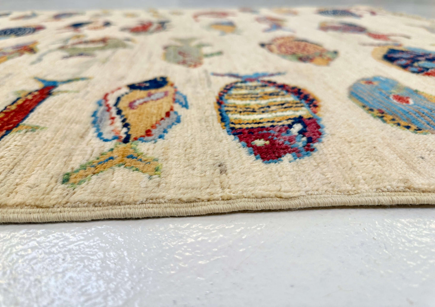 Ariyana-Oceanic Fish (3'04"x4'05") ivory/multicolor