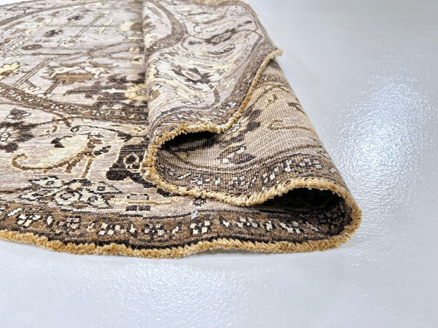 Afghan Heriz (6'00" Round)