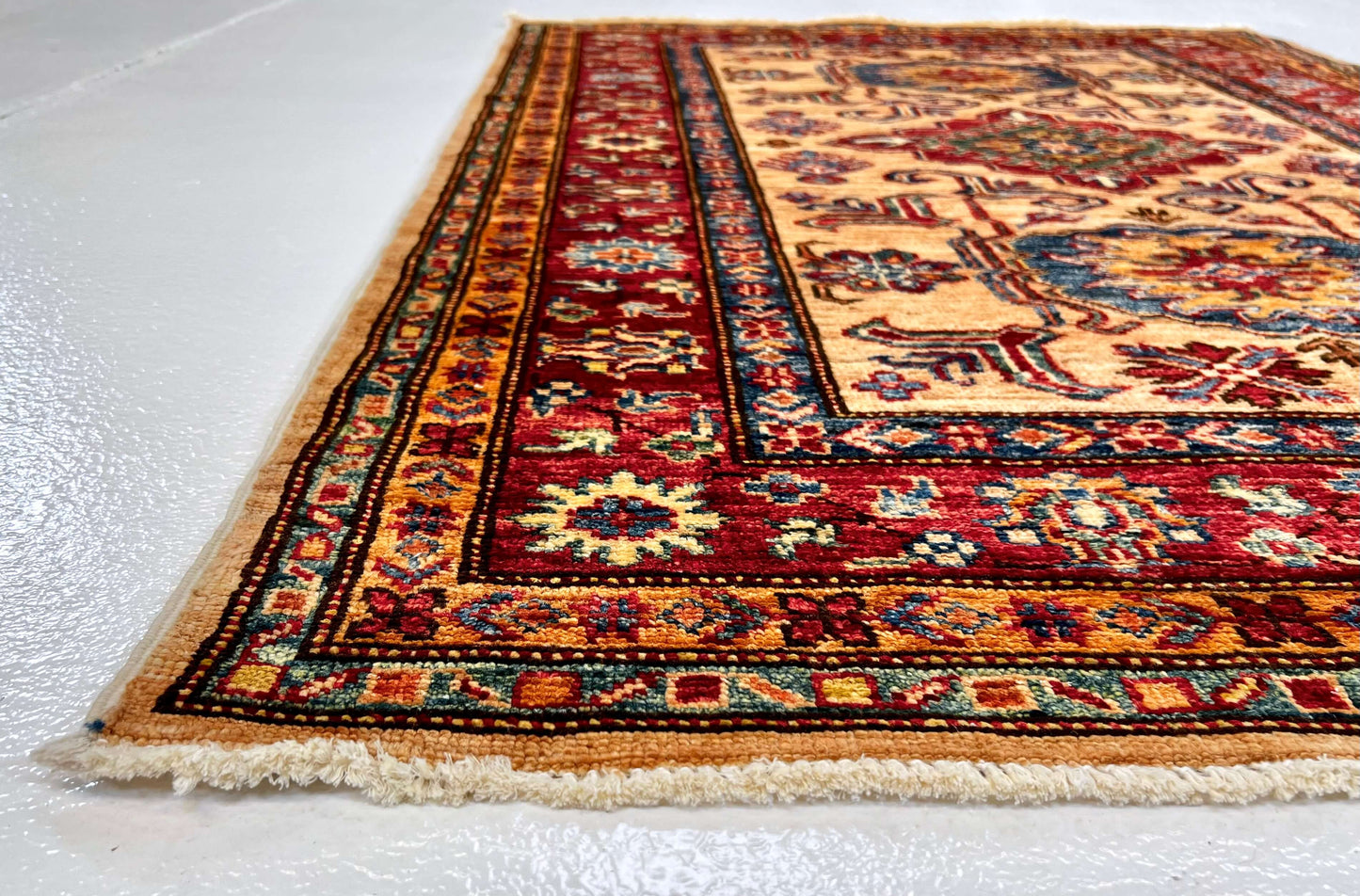 Super Kazak red/ivory 3'04"x4'08"