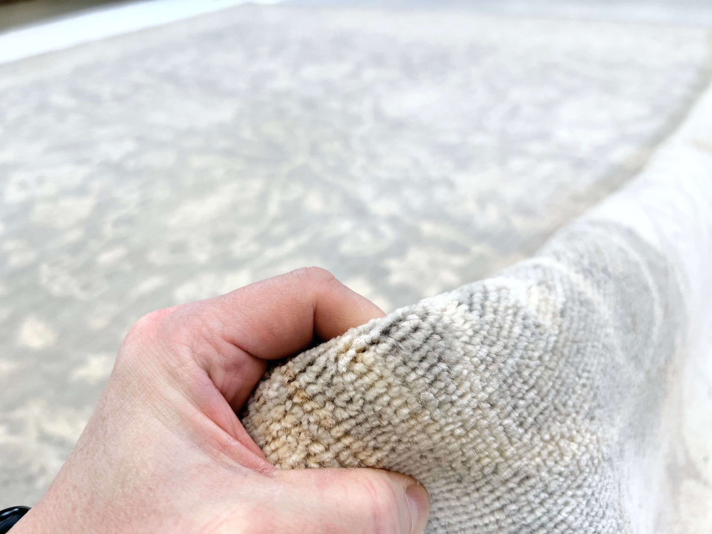 WhiteWash Chobi 10'00" x 13'05" lt.gry/ivo