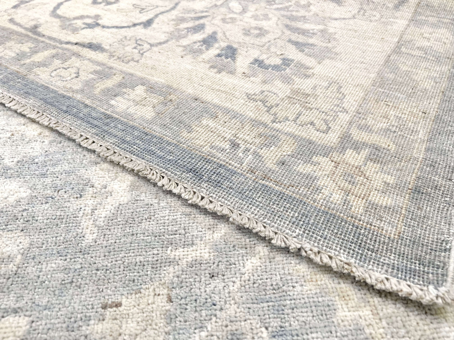 WhiteWash Chobi 10'00" x 13'05" lt.gry/ivo