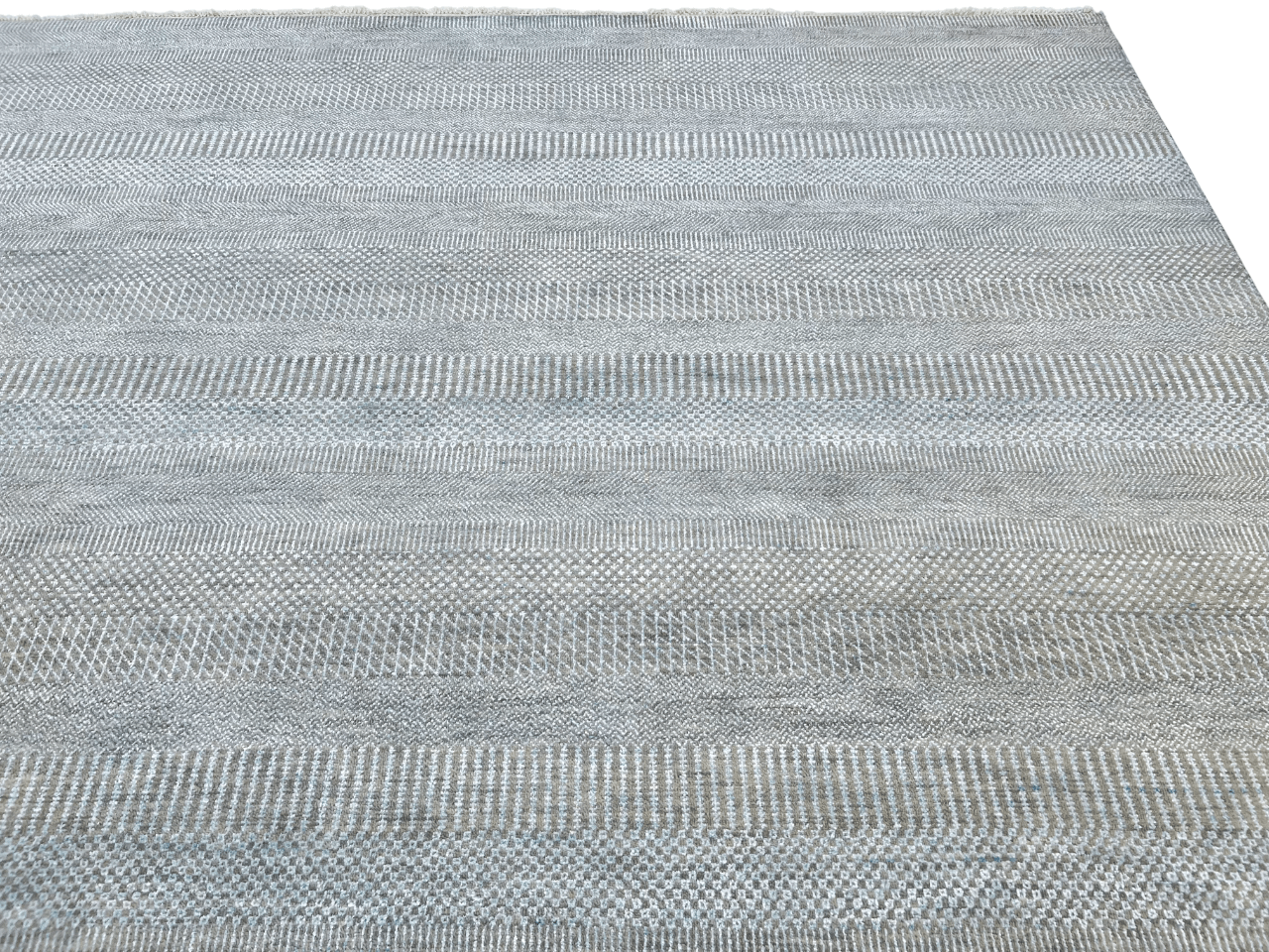 Grass design 9'01"x12'02" light blue/gray