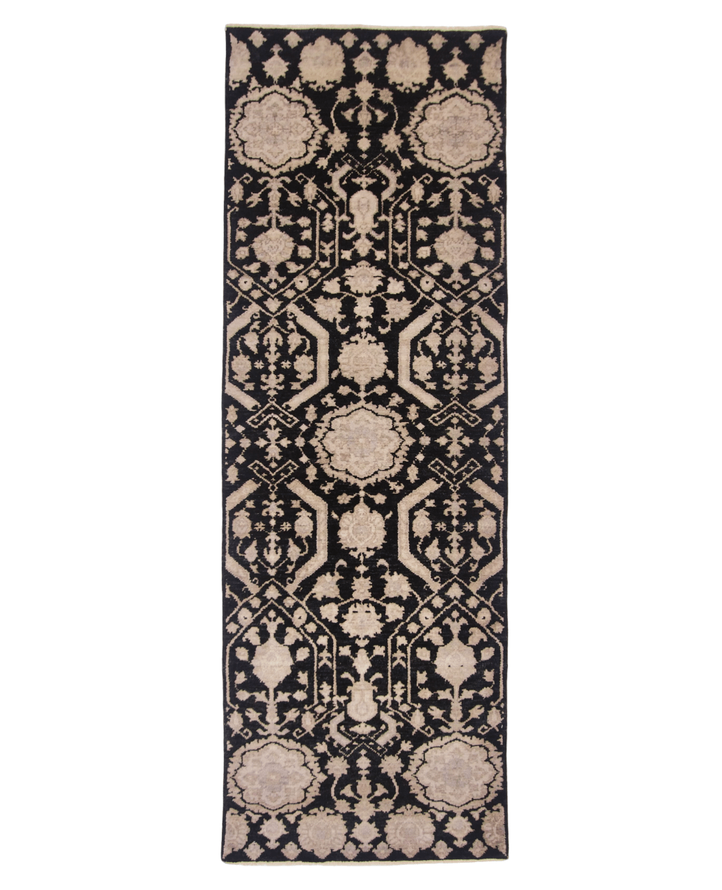 Borderless traditional black 8' Runner