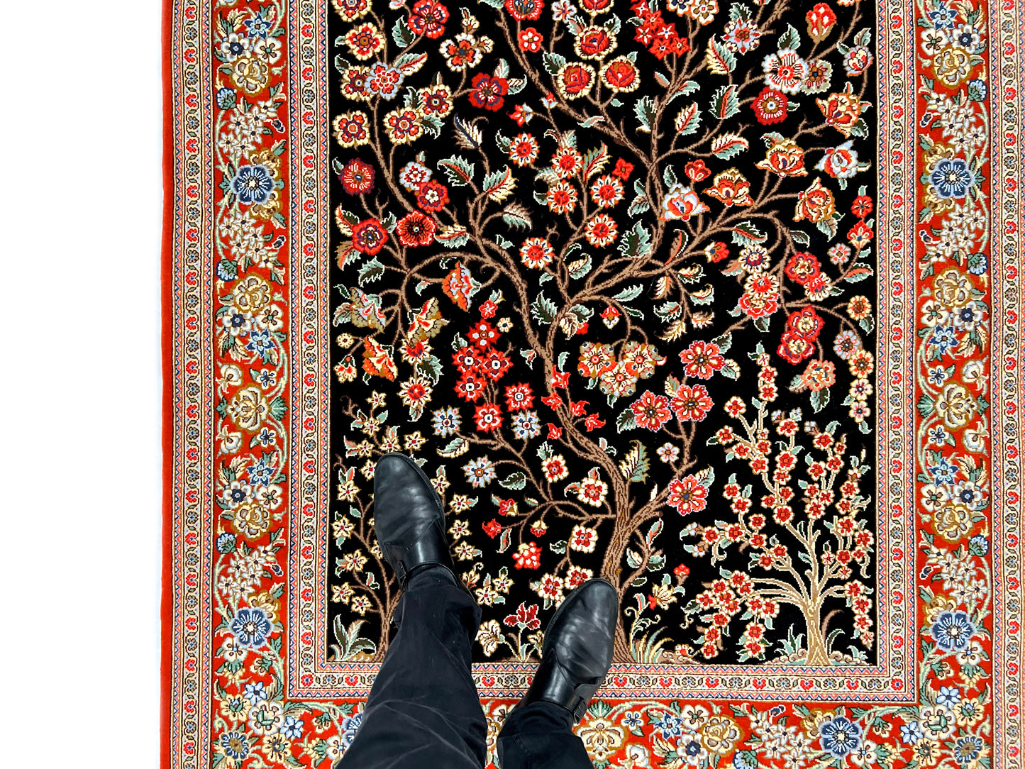 Qom w. silk Tree of Life 4'05"x6'06" red