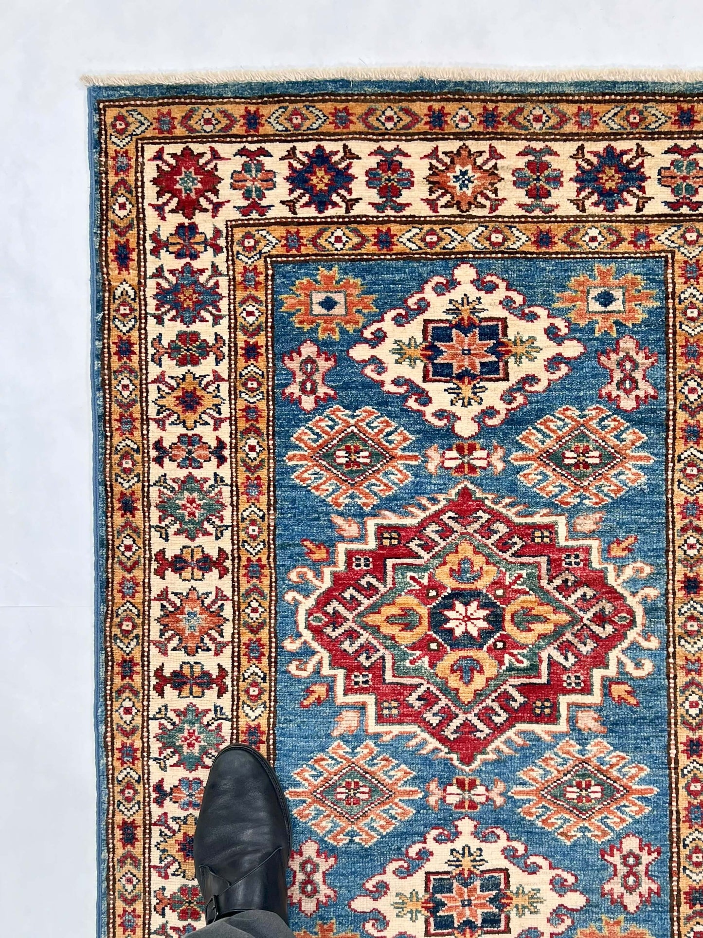 Super Kazak (2'11"x4'00") denim blue/ivory